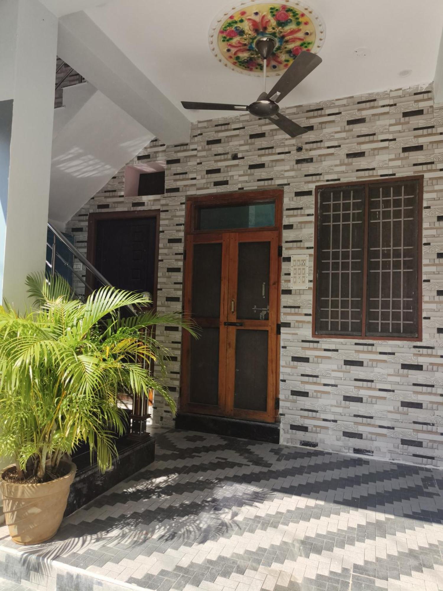 Liya Guest House Tiruvannāmalai Dış mekan fotoğraf