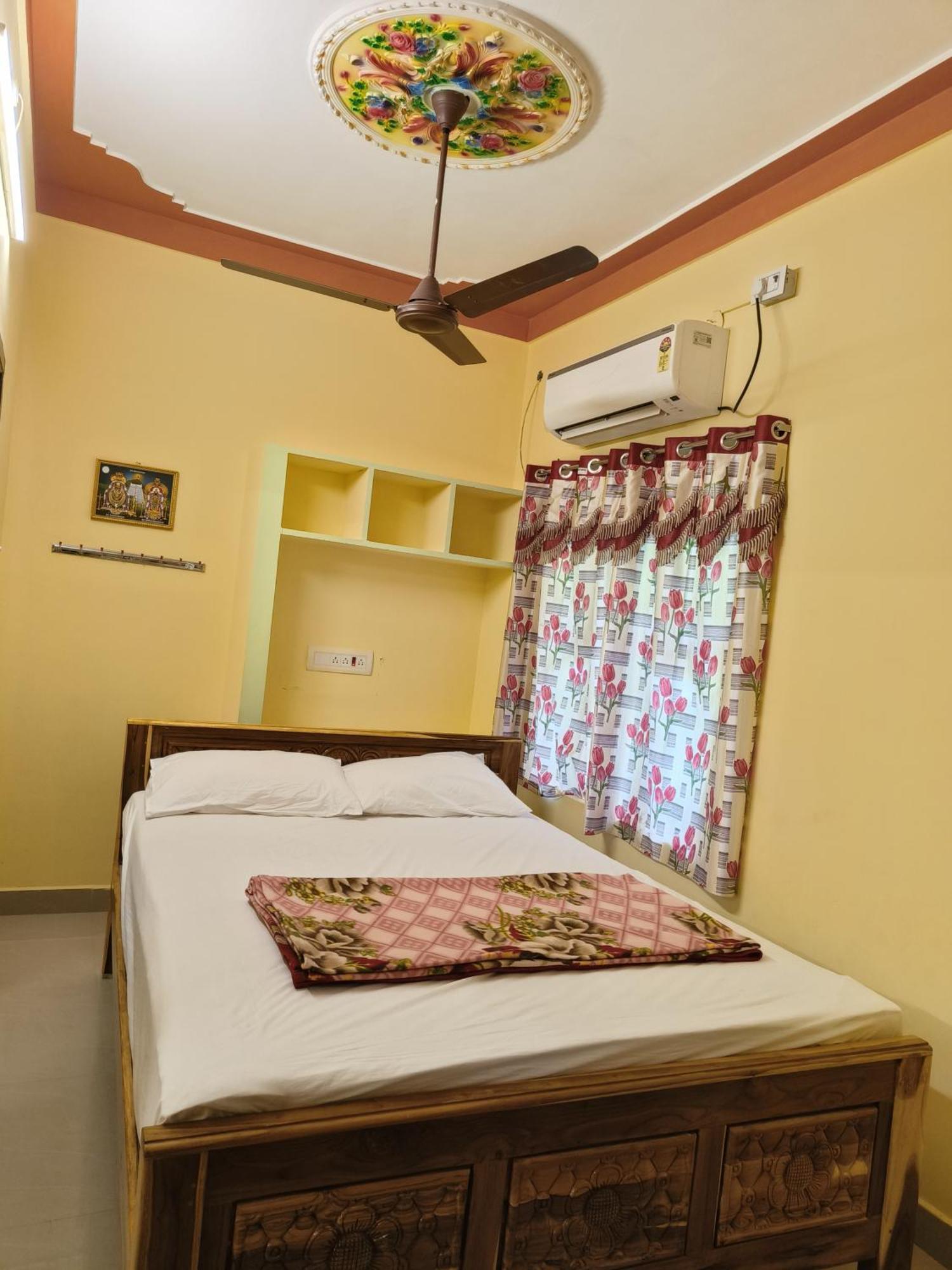 Liya Guest House Tiruvannāmalai Dış mekan fotoğraf