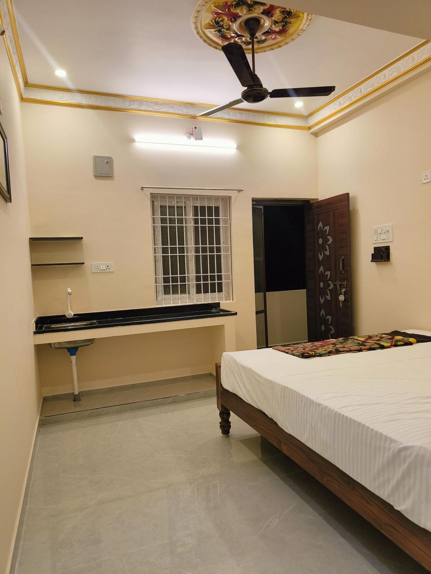 Liya Guest House Tiruvannāmalai Dış mekan fotoğraf