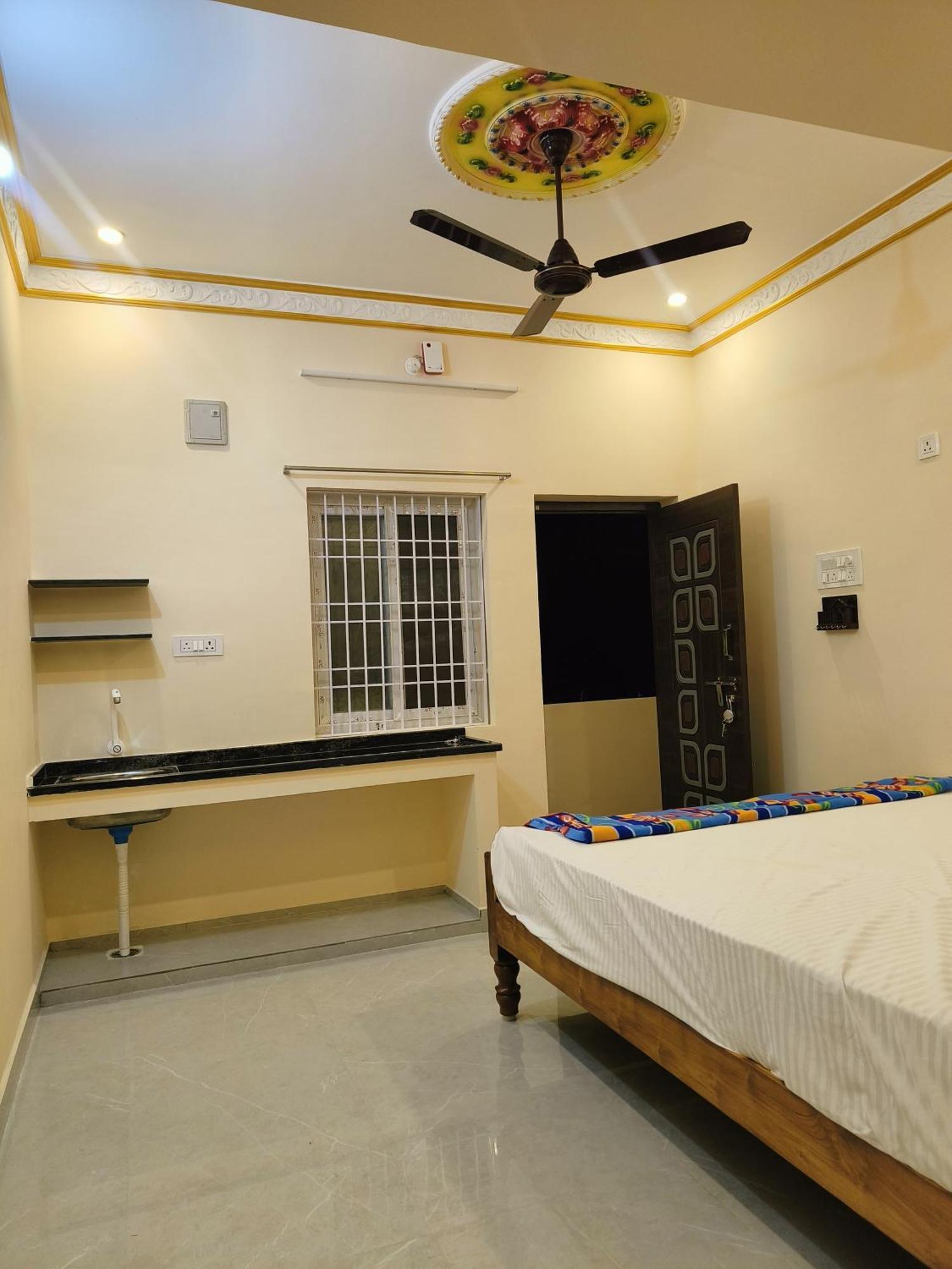Liya Guest House Tiruvannāmalai Dış mekan fotoğraf